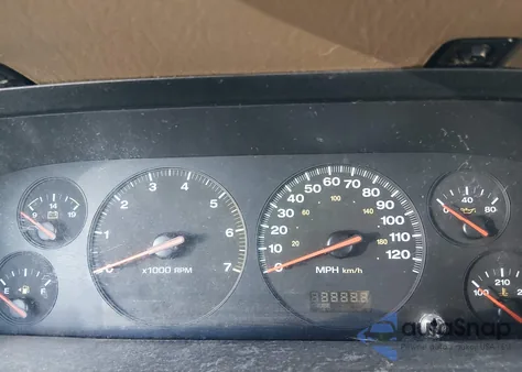 2001 Jeep Grand Cherokee Laredo from USA, damaged, VIN 1J4GX48S31C516418